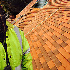 Trade roofers with all certificates